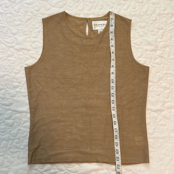 Emanuel Tank - Medium - Picture 6 of 6